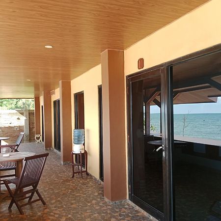 Omah Laut Bondo Jepara - By The Beach, Direct View Of The Sea, Great Base For Water Sports Margokerto Zewnętrze zdjęcie