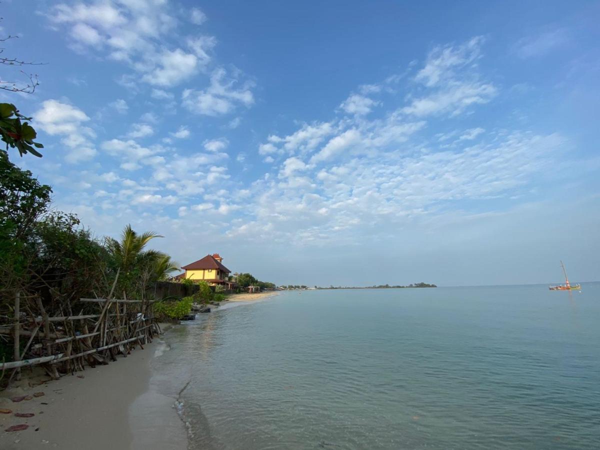 Omah Laut Bondo Jepara - By The Beach, Direct View Of The Sea, Great Base For Water Sports Margokerto Zewnętrze zdjęcie